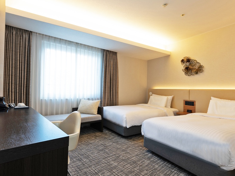 【デラックスツイン】25㎡／110cm幅ベッド／
バス・トイレセパレート