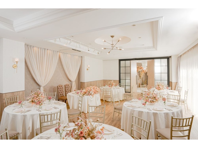 バンケット：着席、立食ともに可能