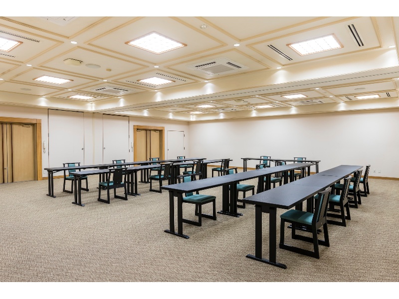 中宴会場（会議室としてもご利用いただけます）