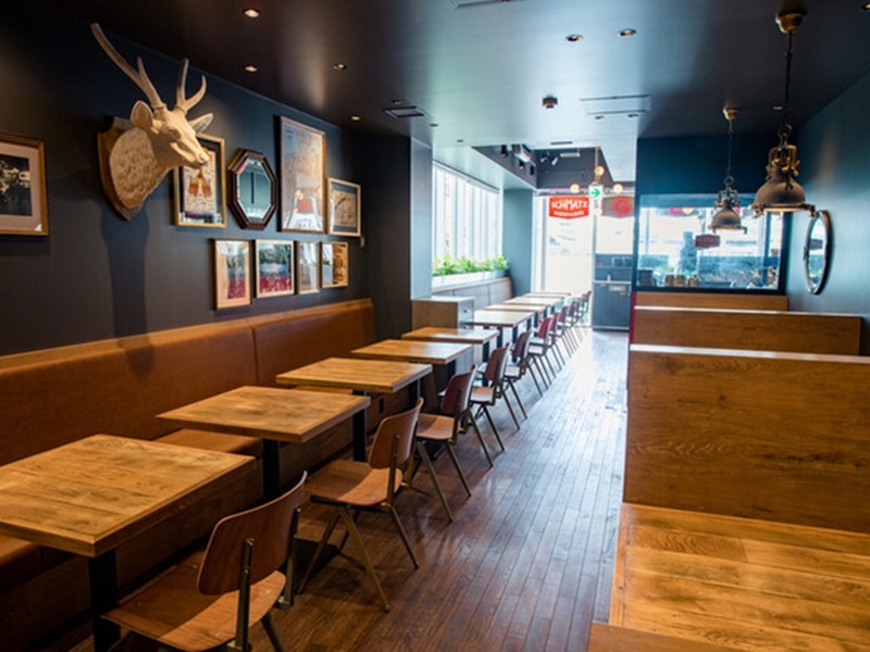 【品川駅港南口徒歩3分】好立地。着席70名・立食100名まで貸切対応可能です!