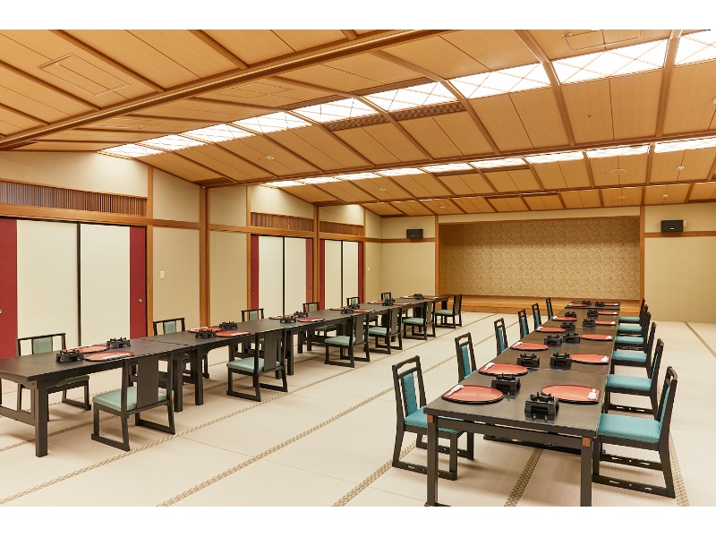 【中広間】５０名様まで収容できます。