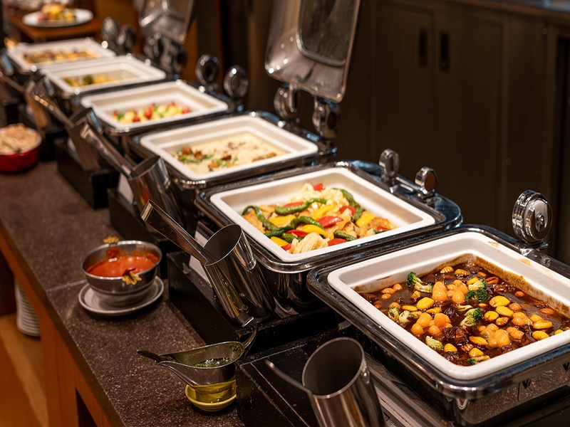 和・洋・中ブッフェスタイル