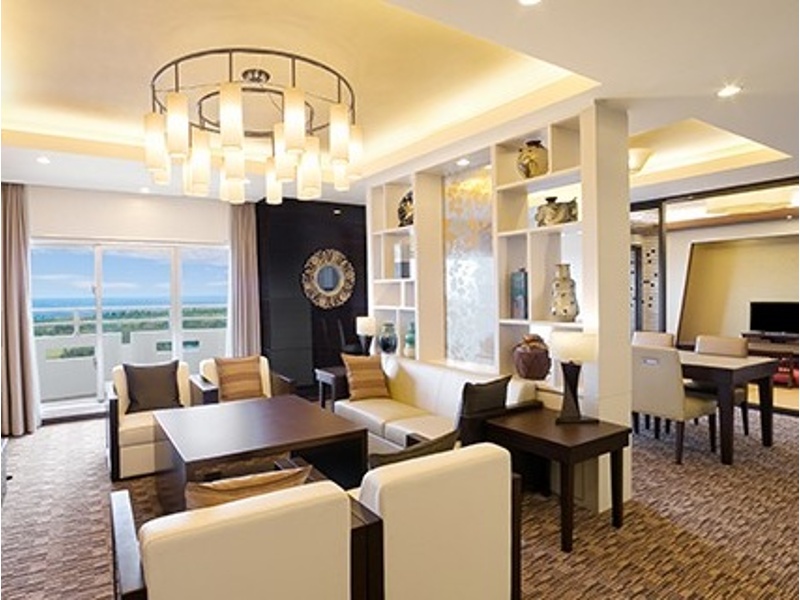 宴会と宿泊をセットで。残波岬の美しい景色と充実の施設で、会議後の懇親会から翌朝の朝食まで、一つのホテルで完結できます。