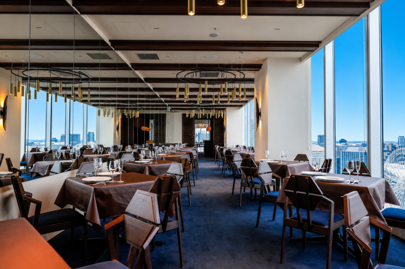 最高の記念日に、大切な人と笑顔で過ごせる天空のRESTAURANT