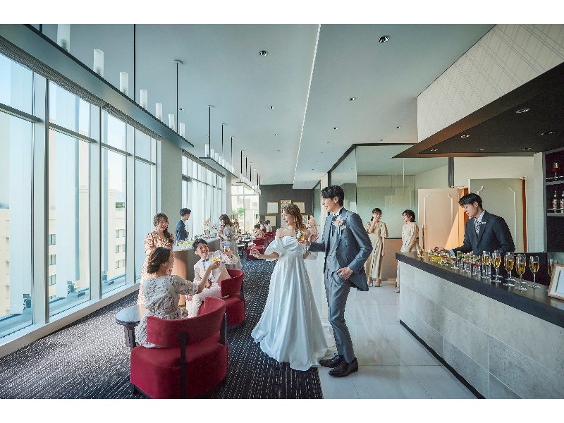 少人数でのパーティーにバーカウンターを備えた15階ゲストルーム