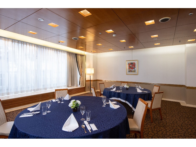 4F／アイリス（小宴会場・会食イメージ）