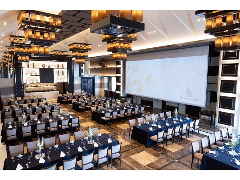 ゲストハウス　ブリューヌ
会議室でのご利用可能／大型スクリーンも完備。
■付帯設備 レセプションスペース／スクリーン／喫煙ルーム