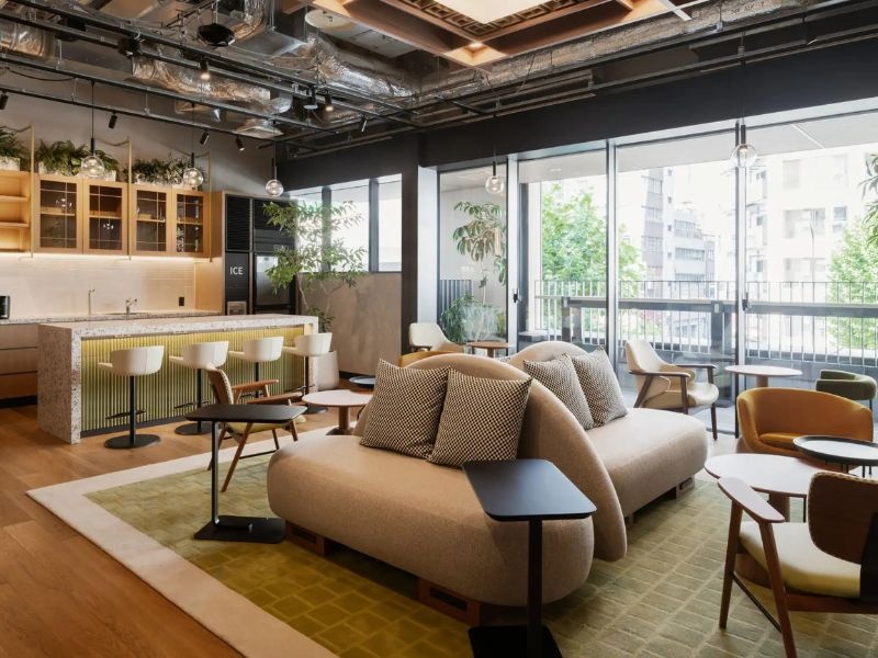 コミュナルラウンジ