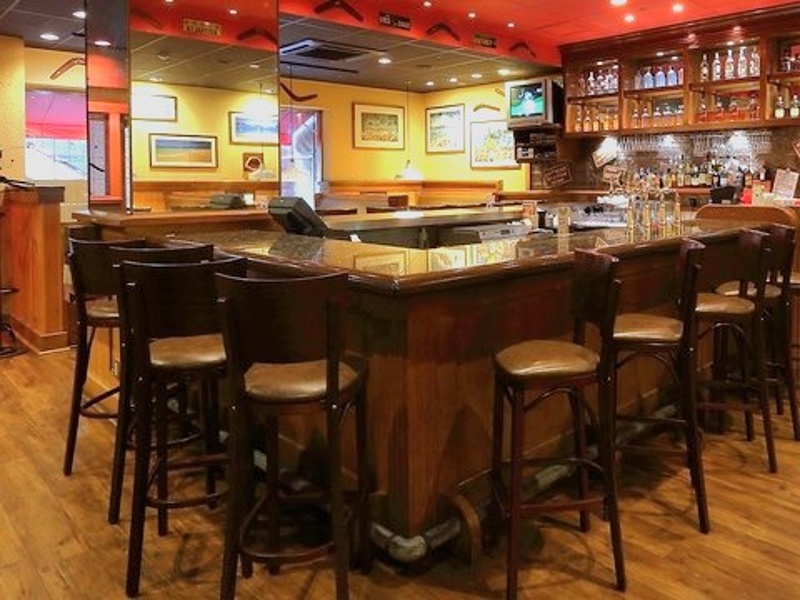 栄駅8番出口から徒歩3分！アクセス抜群の地下空間で、最大167席を誇る迫力の宴会場をご用意しています。