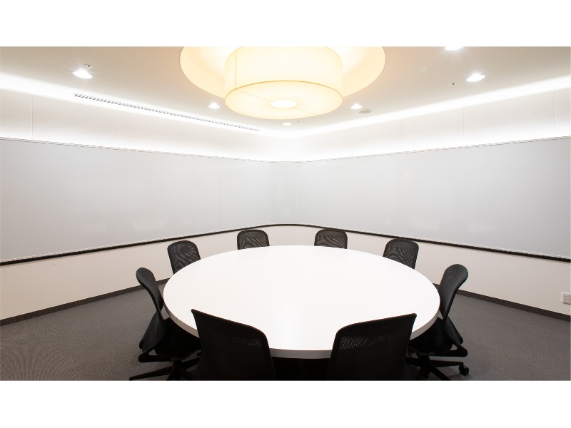 討議室（円卓・30㎡）