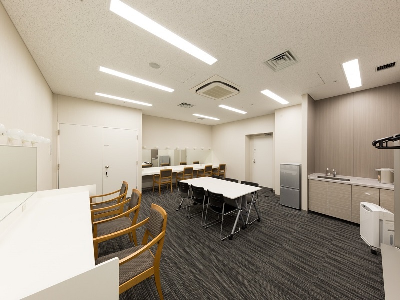 B2F 楽屋2