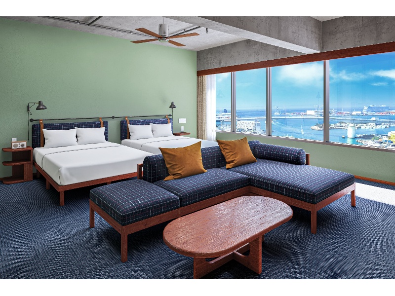 コンフォートデラックス（ダブルベッド2台／洗濯機）~5名様  靴を脱いでくつろぐ小上がり空間となっており、お子様連れやご家族でのご宿泊にも人気です。