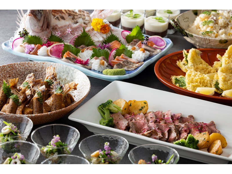 ピーノプラン（大皿）＠6,500円
　フリードリンク付お一人様8,500円
（２時間飲み放題付＠6,500円+@2,000円)

※写真はイメージです。
　仕入れ状況により、内容を変更させていただく場合がございます。
　※　金額は全て税込み価格です。