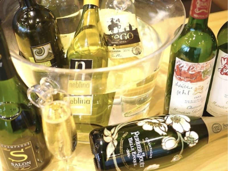 ワインにこだわり有★時間無制限単品飲み放題!