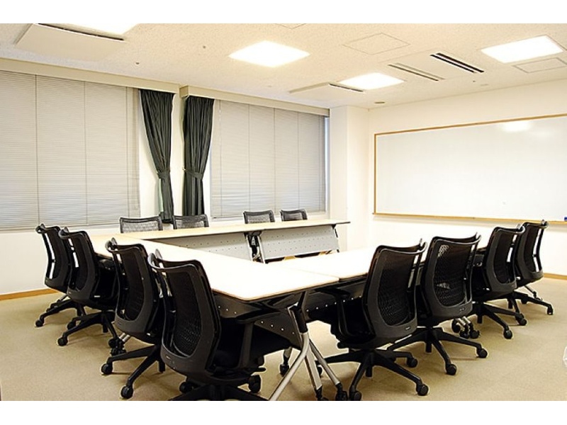 討議室A(32㎡)<コの字12名>