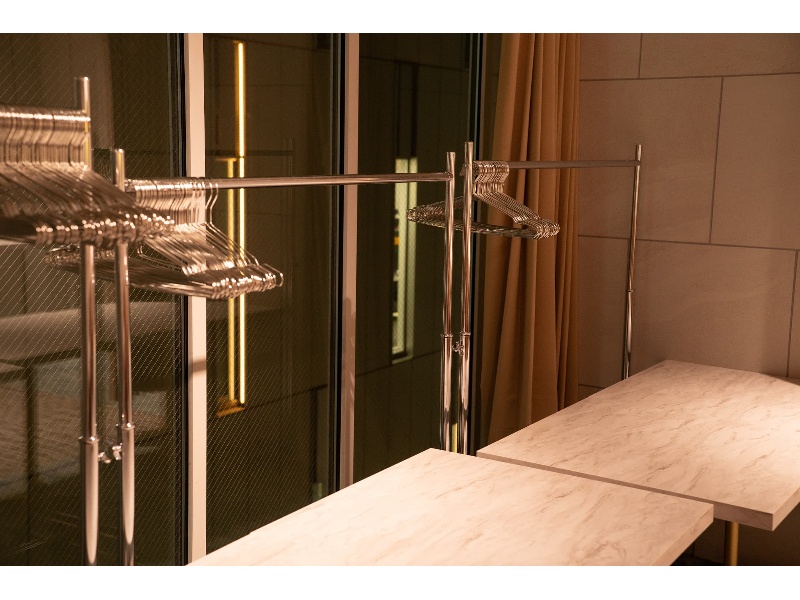 【ハンガーラック】