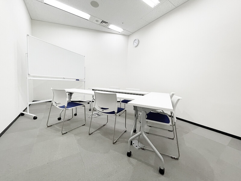 L_18㎡_天井高2.5ｍ_セミナーやイベント会場に最適！