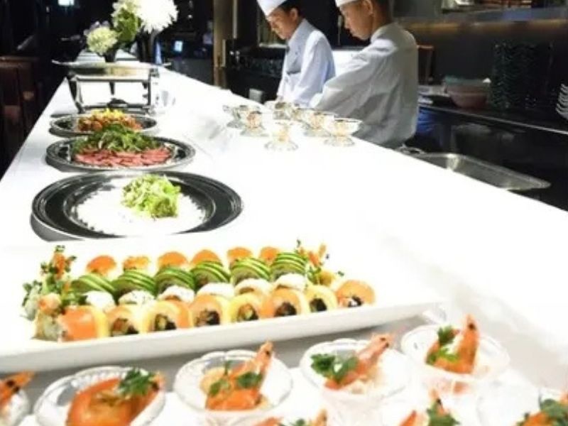 内観（ビュッフェ台・バーカウンター）