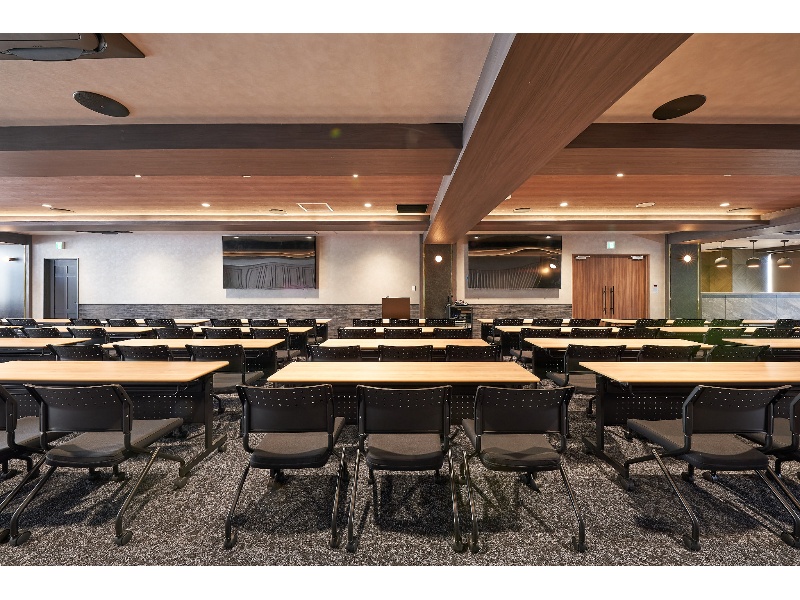 【メインフロア - スクール形式】- TIME SHARING 新橋駅前5F（銀座口） の写真