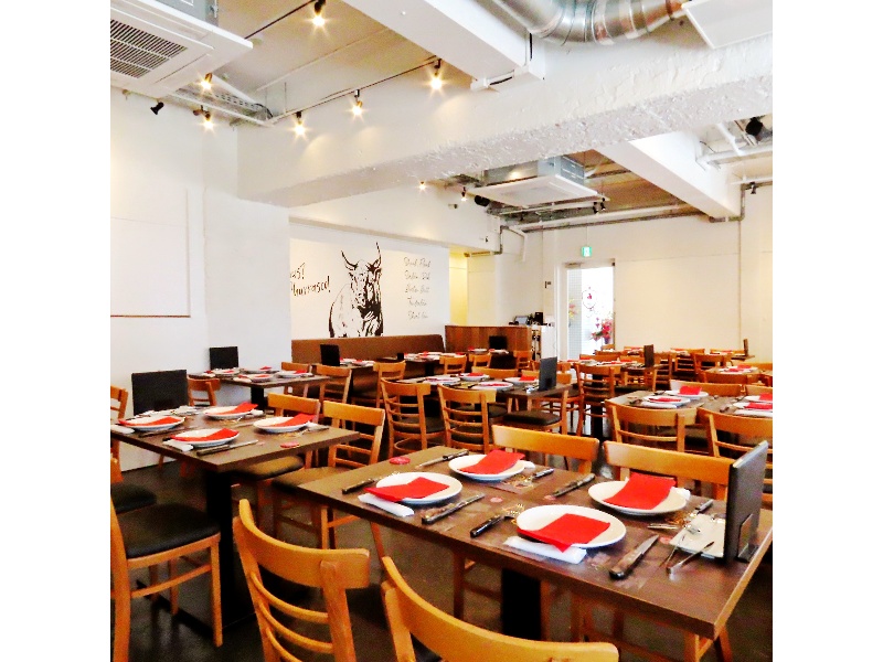 店内ドリンクカウンターから見渡す風景