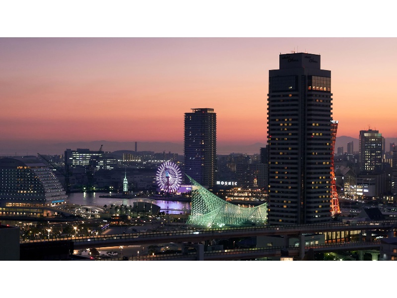 360°パノラマビューの17階ロビーフロントから見た夜景。