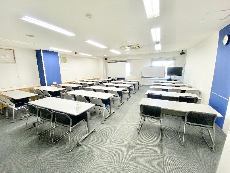 【Room5A】スクールスタイルで貸出しのため、パーティー使用のレイアウト変更はお客様にてお願いいたします