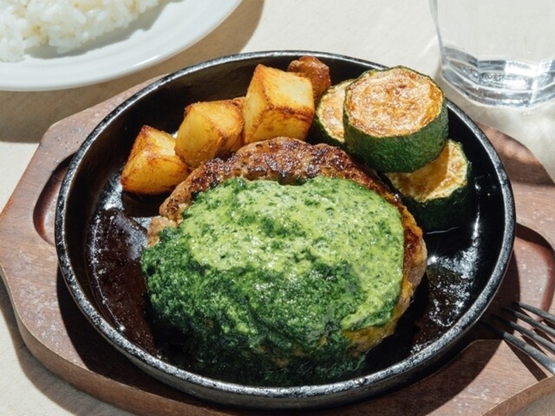 自家製ハンバーグ