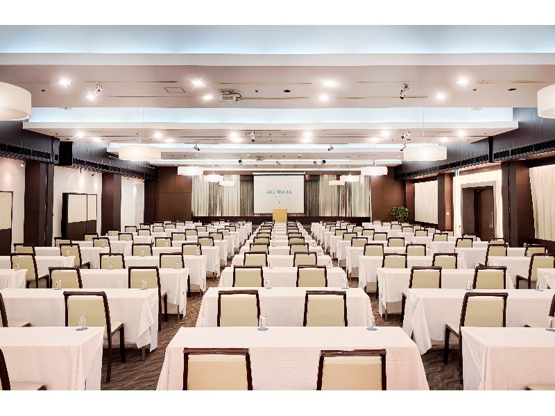 本館1F「KADAN」400㎡　スクール形式