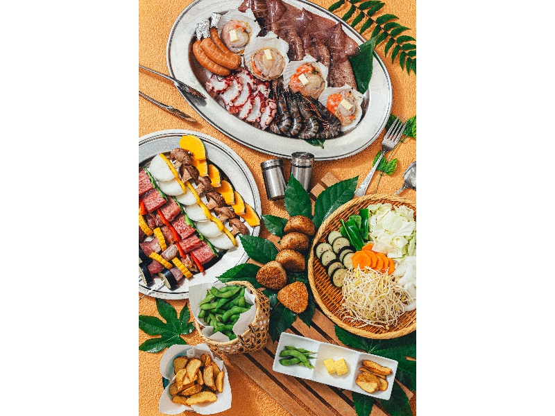 夏限定のプールサイドバーベキューも提供可能