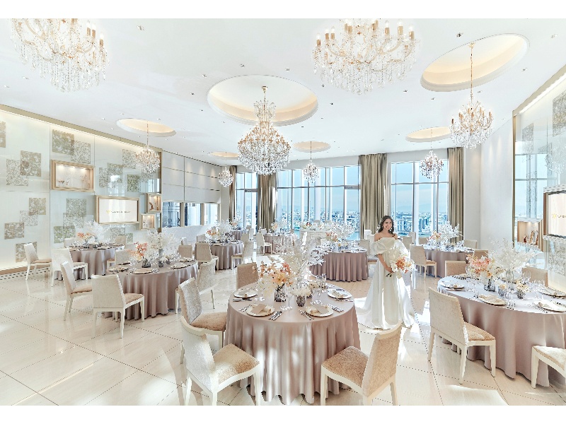 オープンキッチンを備えたホワイトゴールドの16階パルフェオール