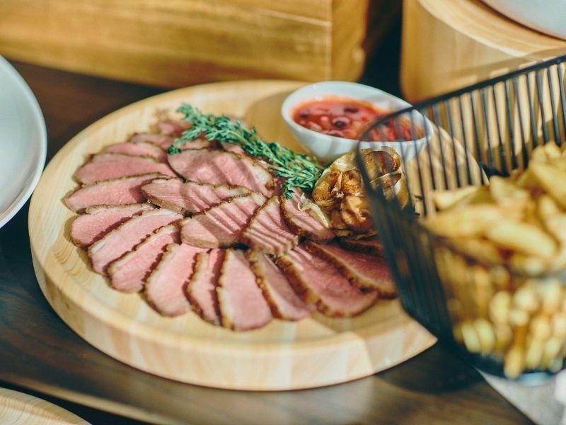 ブッフェ料理
お肉のロースト