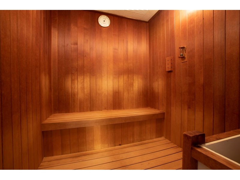 【宿泊フロア】
　サウナ(大浴場内)