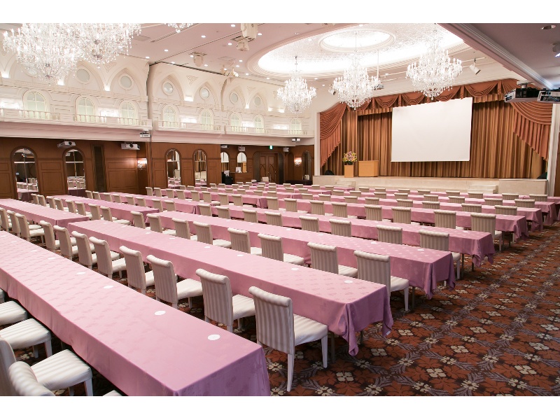 ヴェルサイユの間
スクール形式