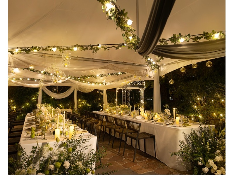 【ガーデン】ナイトシーン
ライトニングでおしゃれな雰囲気でパーティーもご利用いただけます。