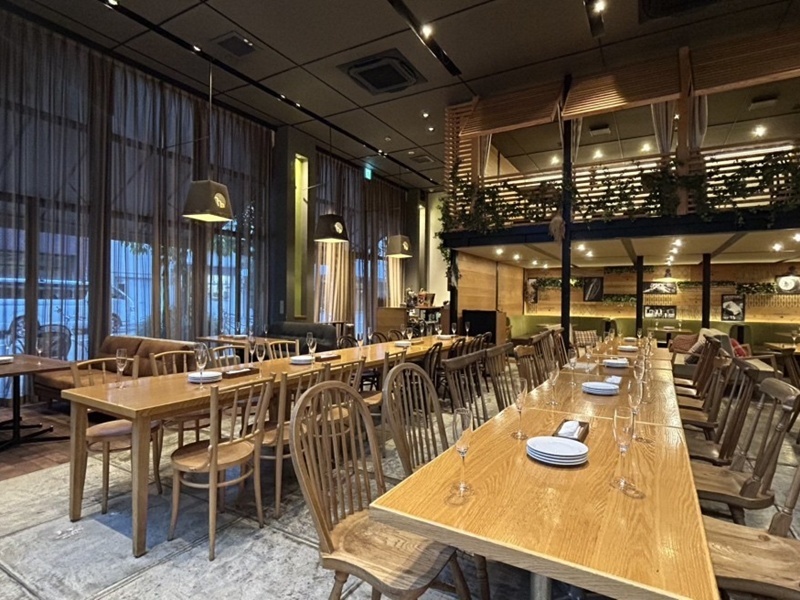 1F 90名＋2F 20名 Total 110名利用可能！
