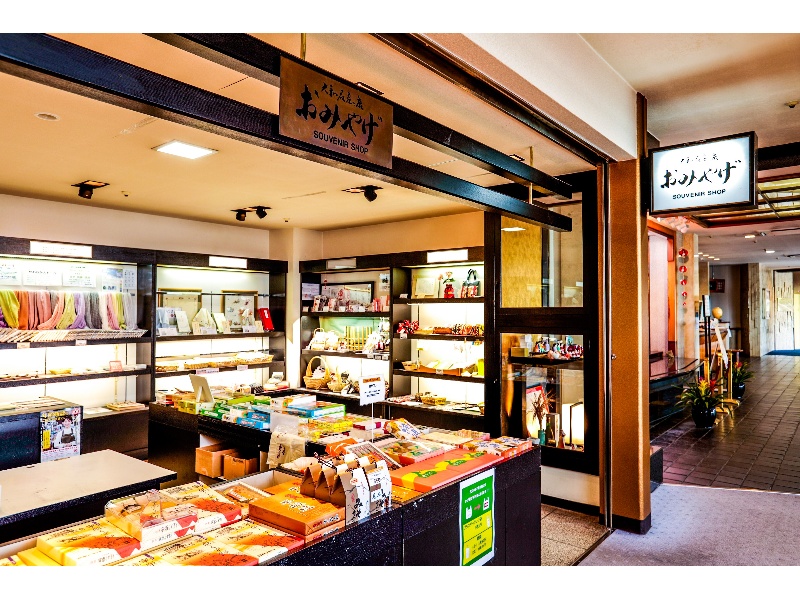 奈良の「おみやげ処」ホテル売店を併設しております