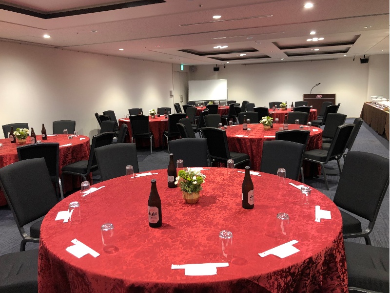 ウエストルーム/着席形式