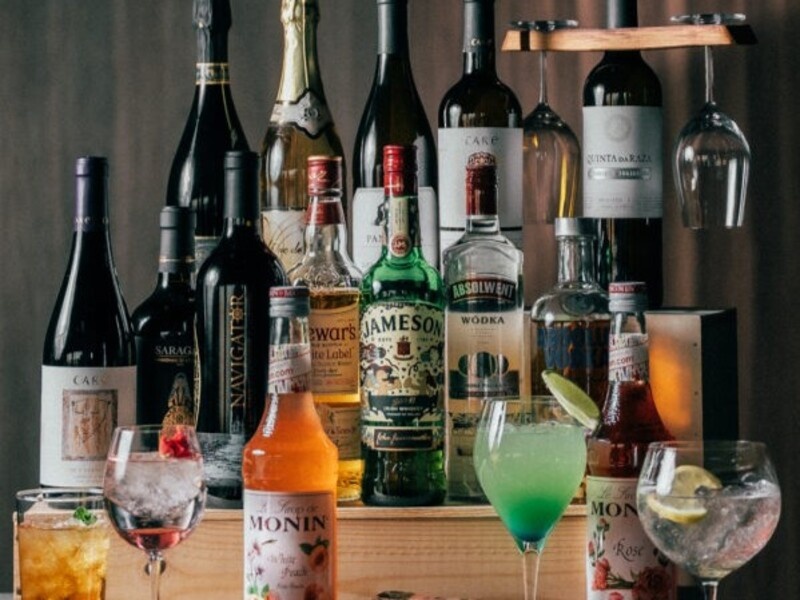 【ドリンク例】
お料理にあわせた至極の一杯をご提案いたします。