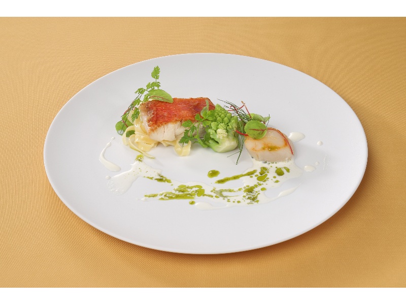 コース料理イメージ（お魚料理）