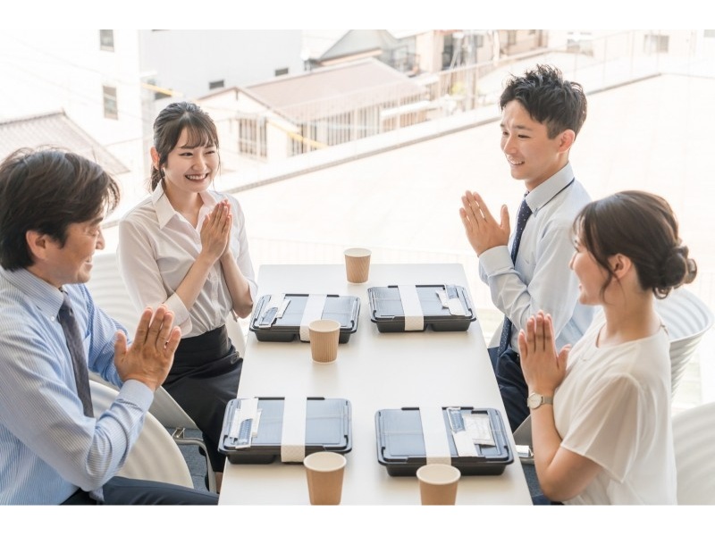 【平日限定】ランチミーティングプラン
いつもと違う空間でランチを召し上がりながらの会議や打合せはいかがでしょうか。
「ワークショップ」や「社内研修会」、「幹事会」等にもご利用いただけます。