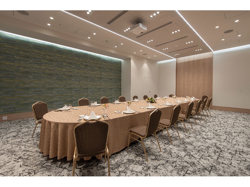 【蓬莱】
ディナースタイル：20名
ブッフェスタイル30名