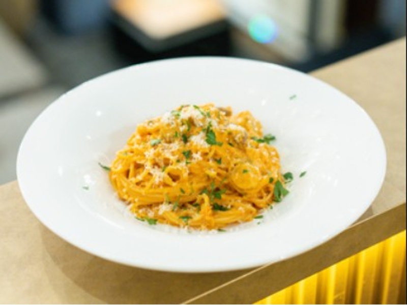 【お料理】
ズワイガニとキノコのトマトクリームパスタ