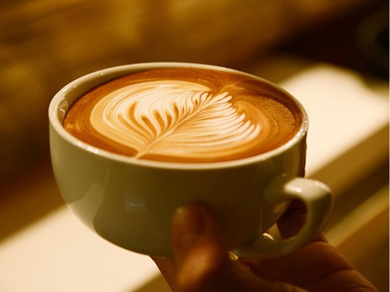 バリスタが真剣に向きあうラテアートで特別な一杯
