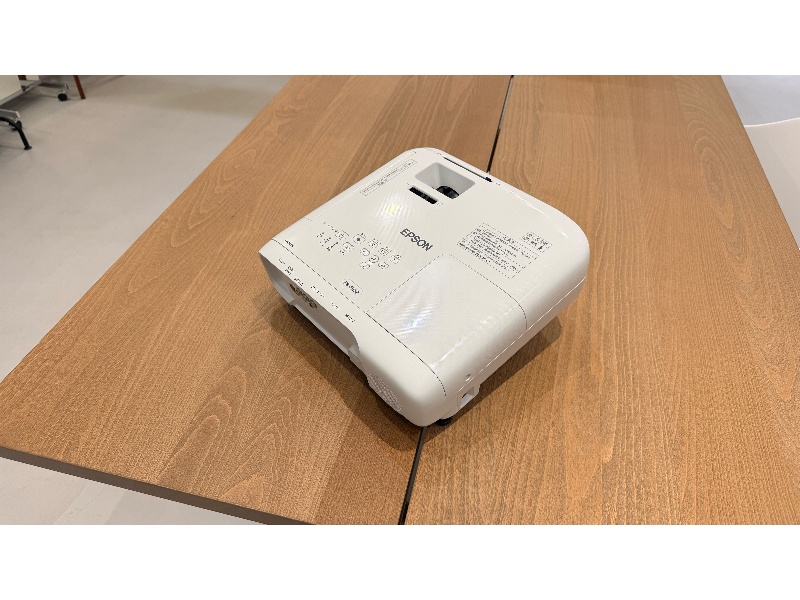 無料備品のプロジェクター