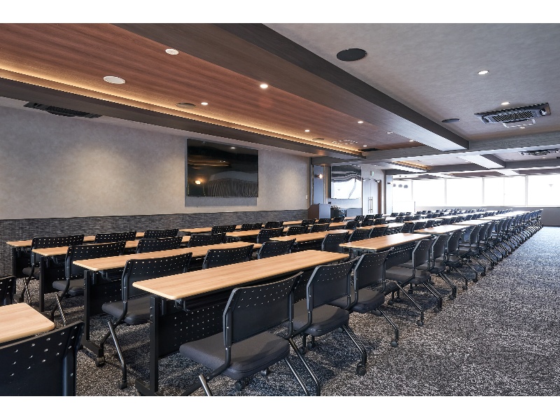 【メインフロア - スクール形式】- TIME SHARING 新橋駅前5F（銀座口） の写真