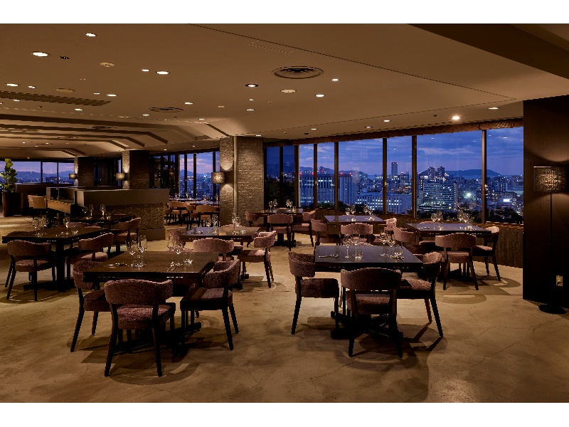 ダイニングレストラン