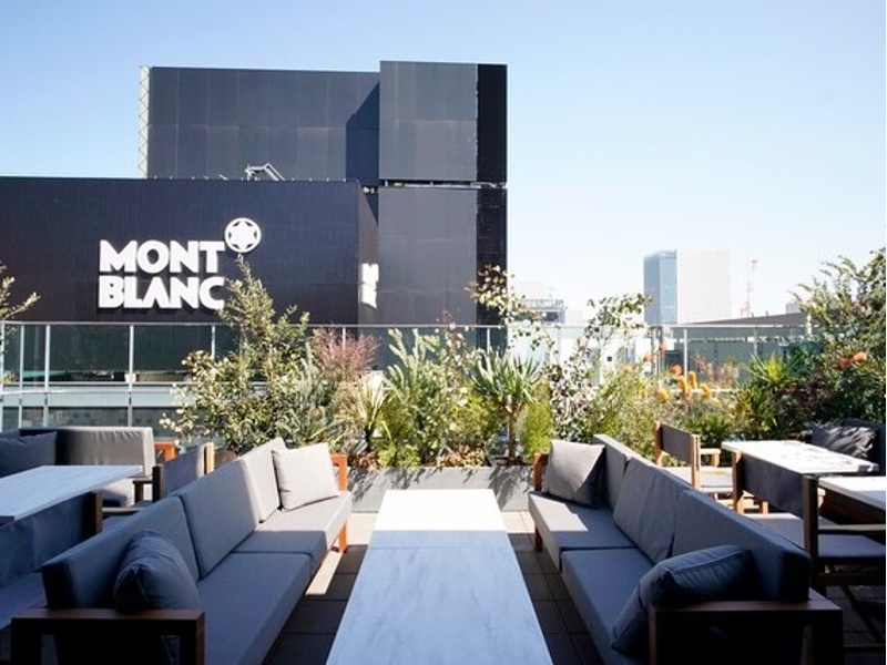 都心の喧騒を忘れる14階の天空テラスで大切な人達との特別な時間をお過ごし下さい。