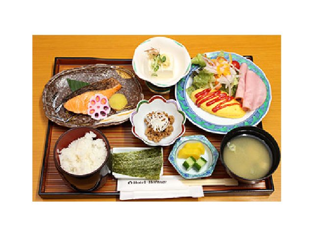 ご朝食和定食、900円税別です。
