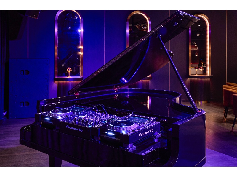 メインフロア(CLUB BANK30)