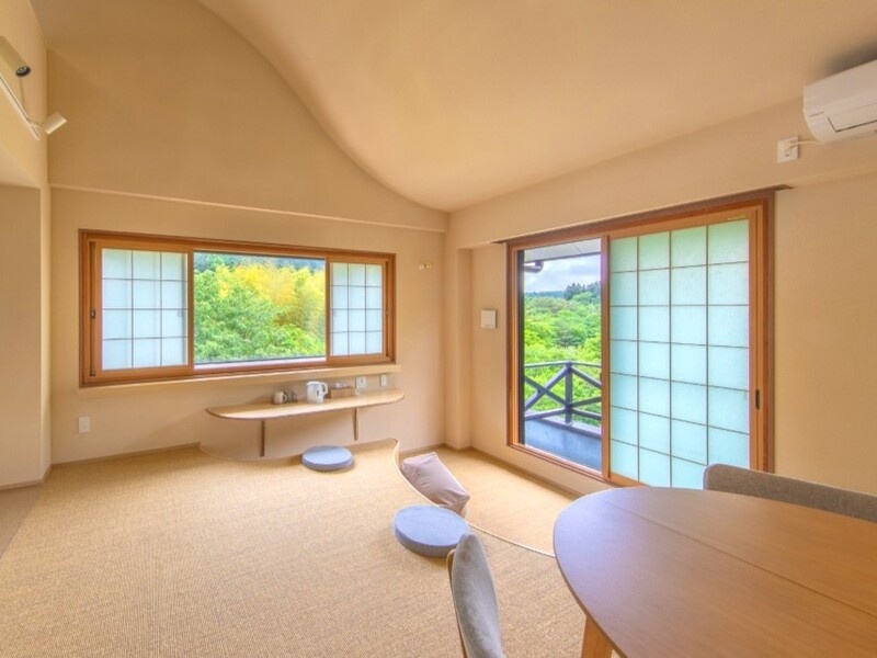 【個室】『憩いの部屋』《素泊まり》定員3名、共用温泉付き（食事なし）